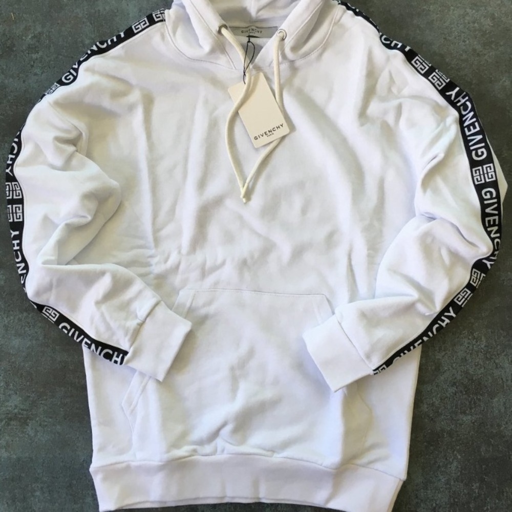 New men’s Givenchy Sweater Large